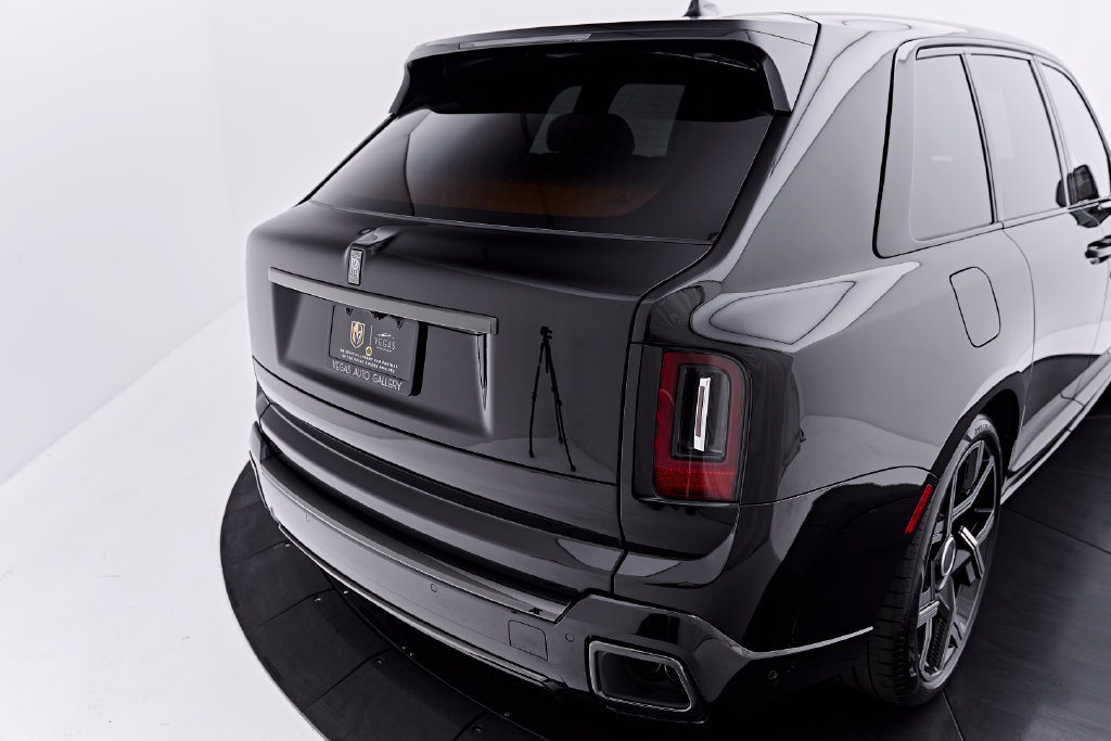 Used 2026 Rolls-Royce Cullinan Black Badge AWD/4WD image 24