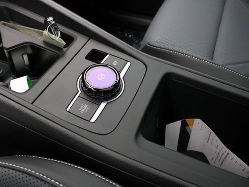 New 2026 Volkswagen Tiguan SE image 18