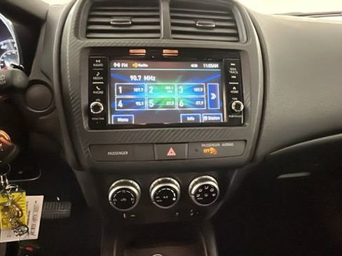 Used 2024 Mitsubishi Outlander Sport ES AWD/4WD image 23