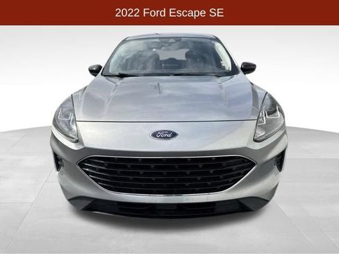 Used 2022 Ford Escape SE w/ SE Sport Appearance Package FWD image 2