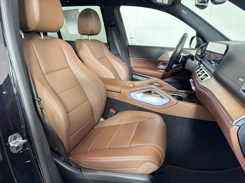 Certified 2025 Mercedes-Benz GLS 450 4MATIC image 31