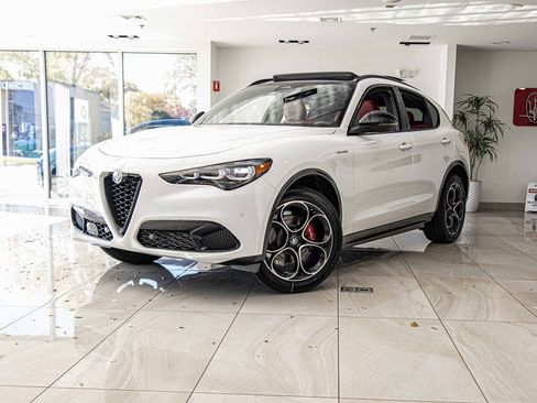 New 2025 Alfa Romeo Stelvio Sprint w/ Veloce Package image 1