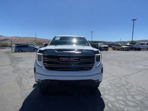 Used 2024 GMC Sierra 1500 AT4 w/ Technology Package AWD/4WD image 3