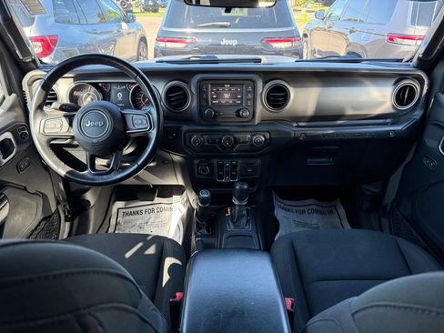 Used 2018 Jeep Wrangler Unlimited Sport S image 2
