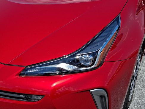 Used 2019 Toyota Prius XLE AWD/4WD image 10