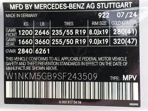 Used 2025 Mercedes-Benz GLC 350e 4MATIC image 70