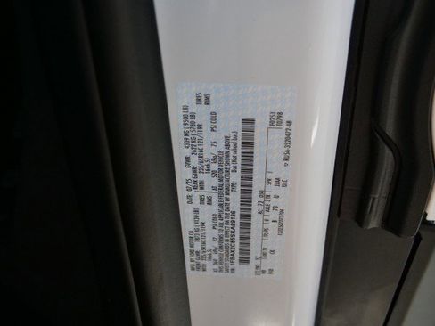 Used 2025 Ford Transit 350 XLT image 33