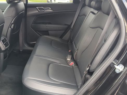 Used 2023 Kia Sportage EX AWD/4WD image 18