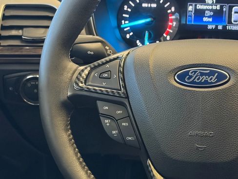 Used 2016 Ford Fusion SE w/ Equipment Group 202A image 27