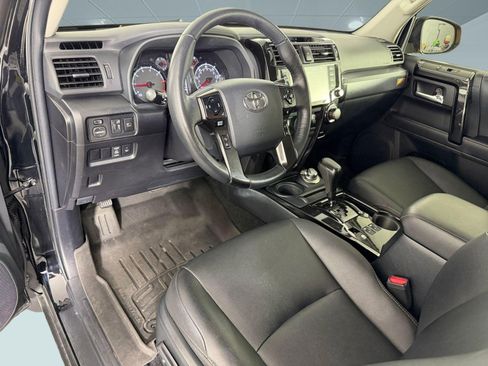 Used 2023 Toyota 4Runner 40th Anniversary SE AWD/4WD image 4