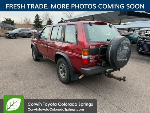 Used 1995 Nissan Pathfinder 4WD image 5