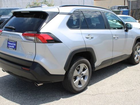 Used 2024 Toyota RAV4 XLE AWD/4WD image 4