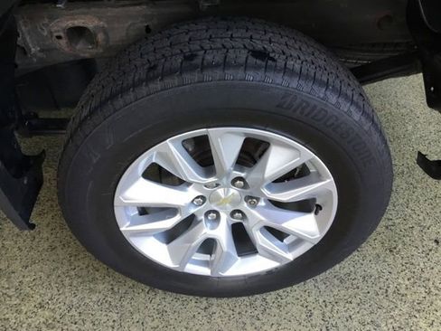 Used 2020 Chevrolet Silverado 1500 Custom w/ Custom Value Package image 16