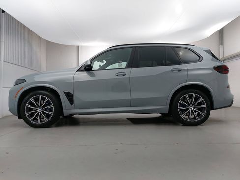 Used 2024 BMW X5 xDrive40i w/ Executive Package AWD/4WD image 2
