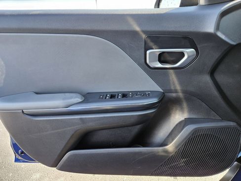 Used 2025 Kia K4 LXS image 29