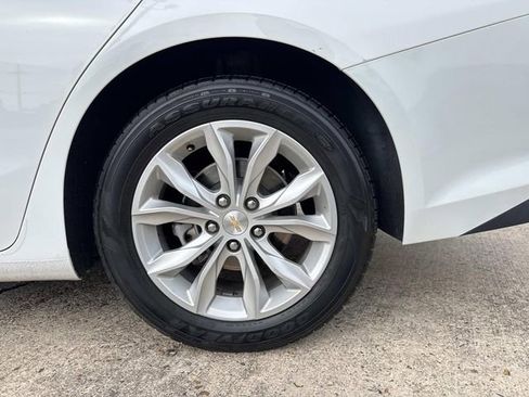 Used 2024 Chevrolet Malibu LT image 16