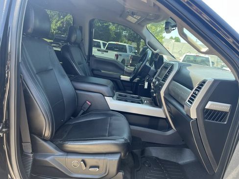 Used 2017 Ford F250 Lariat w/ Lariat Value Package AWD/4WD image 25
