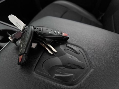 Used 2014 RAM 1500 Sport image 35