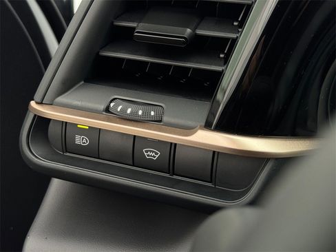 Certified 2026 Toyota Crown Limited w/ Advanced Technology Package image 32