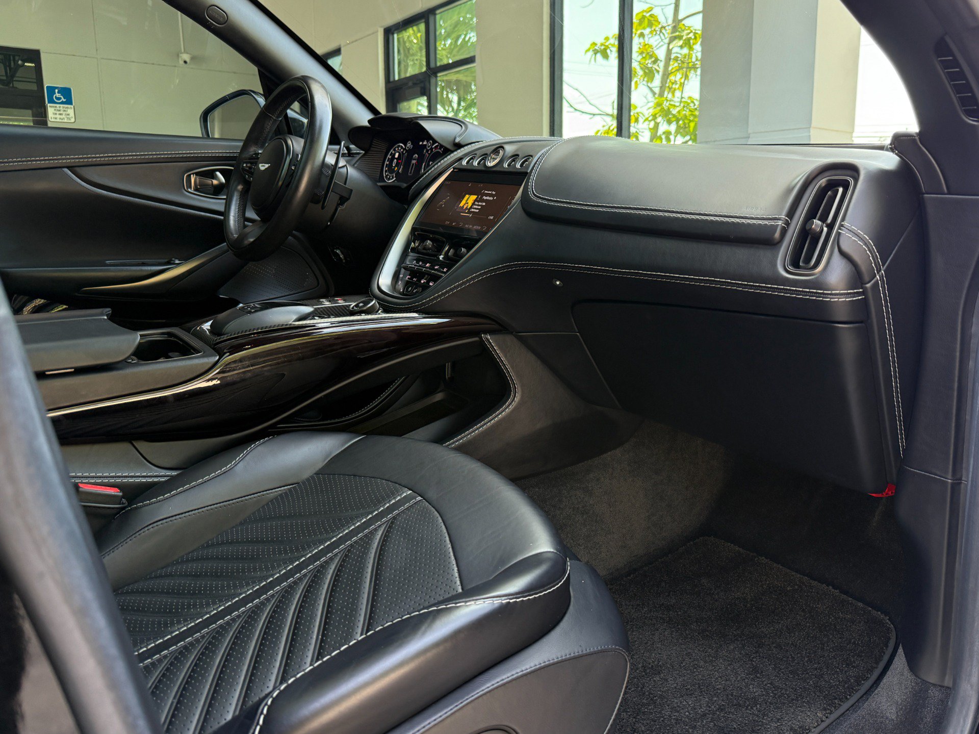 Used 2023 Aston Martin DBX 707 AWD/4WD image 29