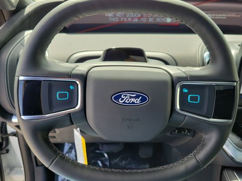 New 2027 Ford Expedition Platinum w/ Stealth Appearance Package RWD image 17