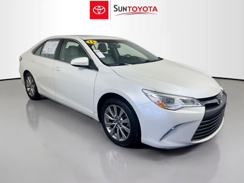 Used 2015 Toyota Camry XLE FWD image 1