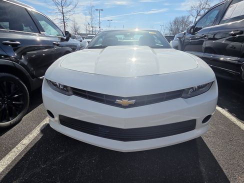 Used 2015 Chevrolet Camaro LT w/ 1LT Preferred Package image 2