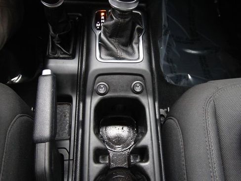 Used 2021 Jeep Wrangler Unlimited Sport image 24