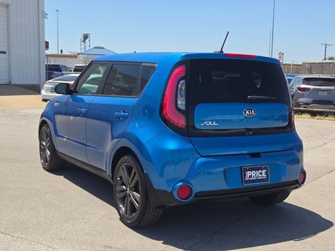 Used 2015 Kia Soul + w/ Audio Package FWD image 8
