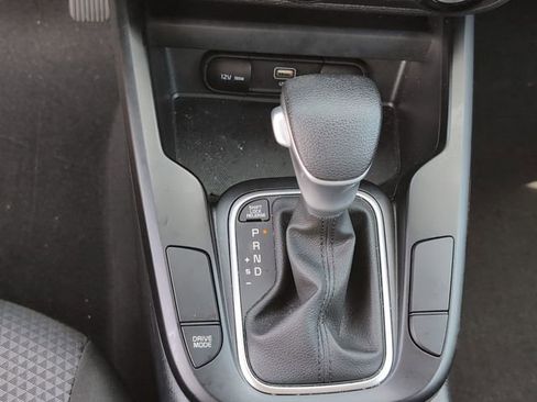Used 2025 Kia Soul LX FWD image 20