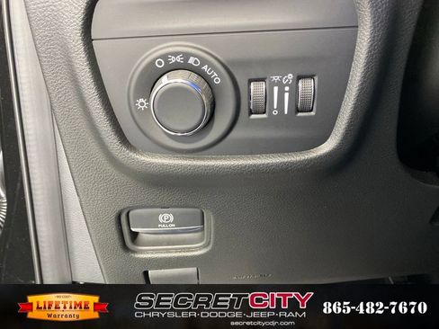 New 2026 Jeep Grand Cherokee L 4WD image 14