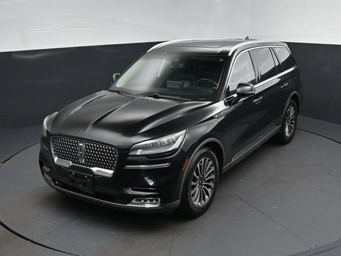Used 2020 Lincoln Aviator Reserve w/ Equipment Group 201A RWD image 31