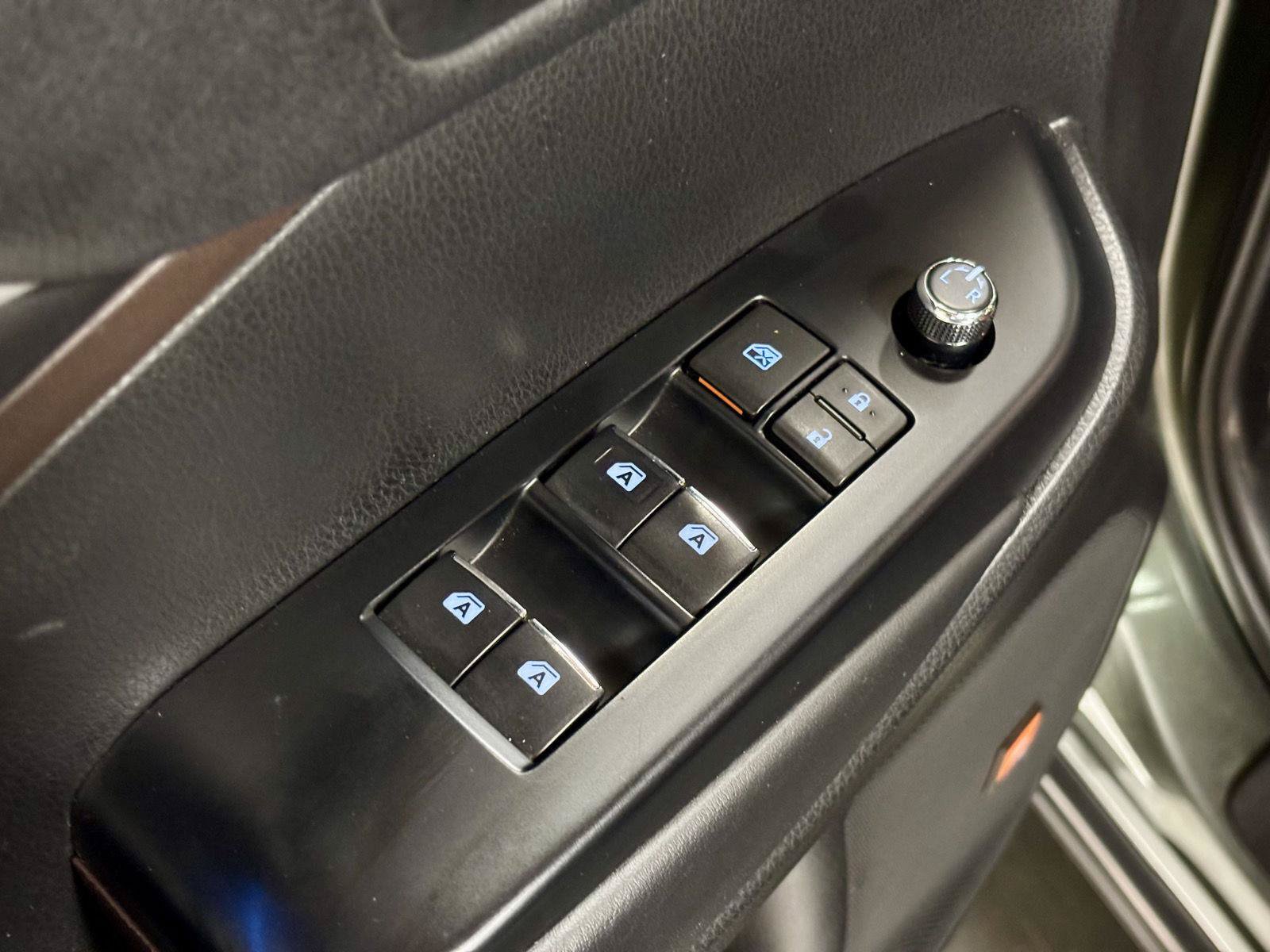 Used 2019 Toyota Highlander Limited Platinum AWD/4WD image 14