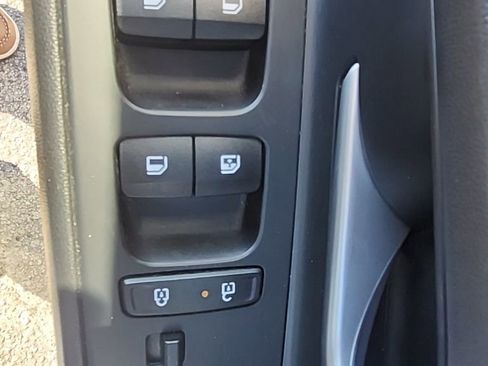 Used 2024 Hyundai Elantra SEL image 29