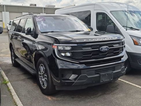 Certified 2025 Ford Expedition Max Active RWD image 2