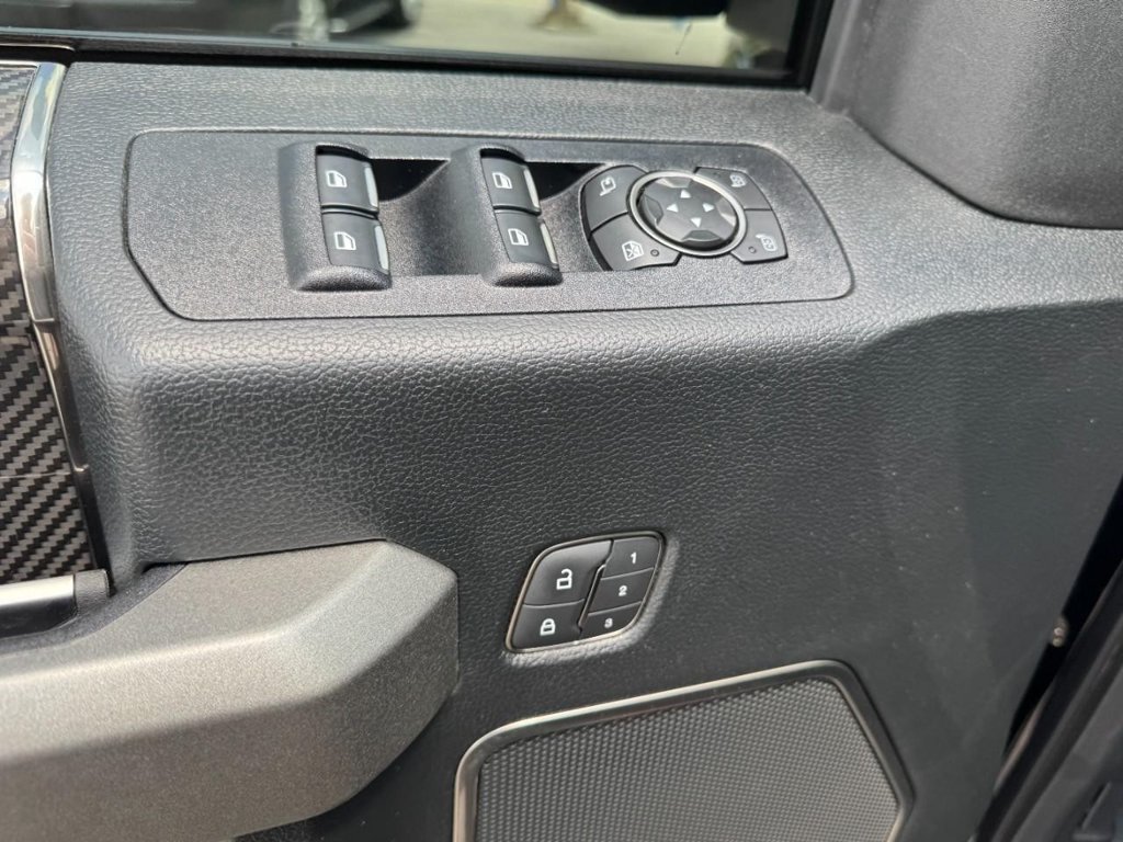 Used 2018 Ford F150 Raptor w/ Equipment Group 802A Luxury AWD/4WD image 17