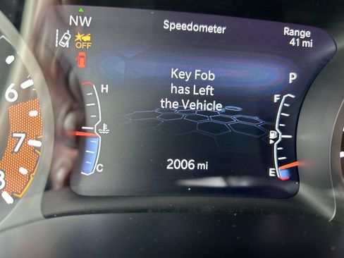 Used 2026 Jeep Compass Limited image 11