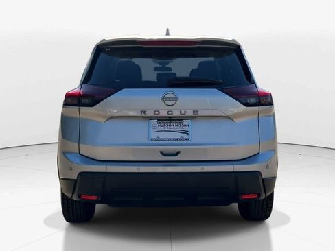 Used 2025 Nissan Rogue SV FWD image 7