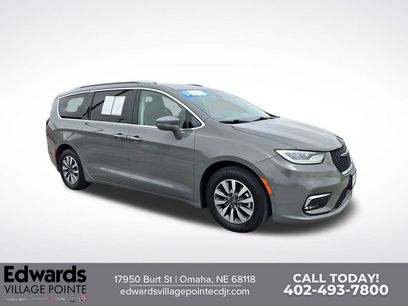 Used 2021 Chrysler Pacifica Touring-L