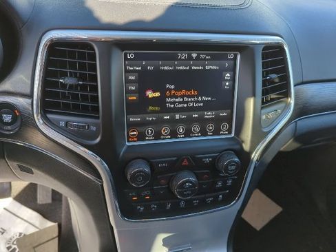 Used 2018 Jeep Grand Cherokee Summit AWD/4WD image 8
