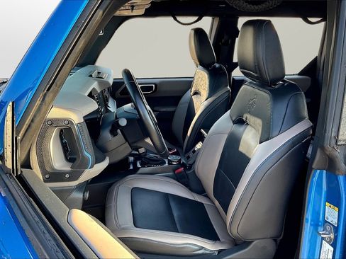 Used 2022 Ford Bronco Wildtrak image 16