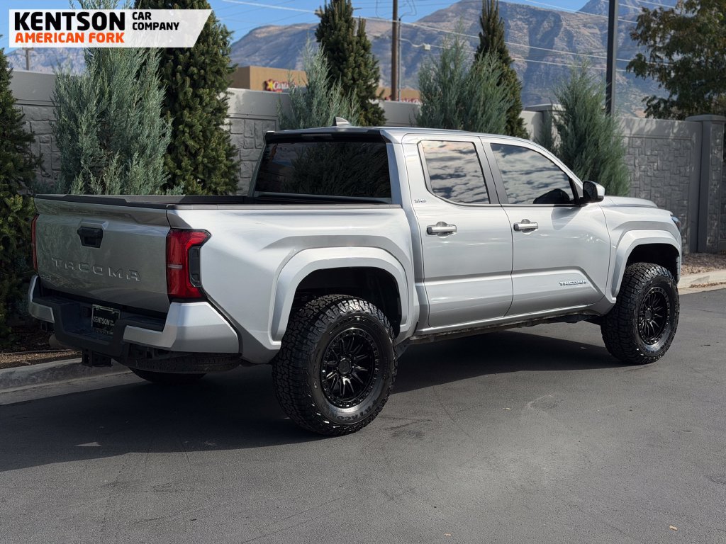 Used 2025 Toyota Tacoma SR5 AWD/4WD image 8