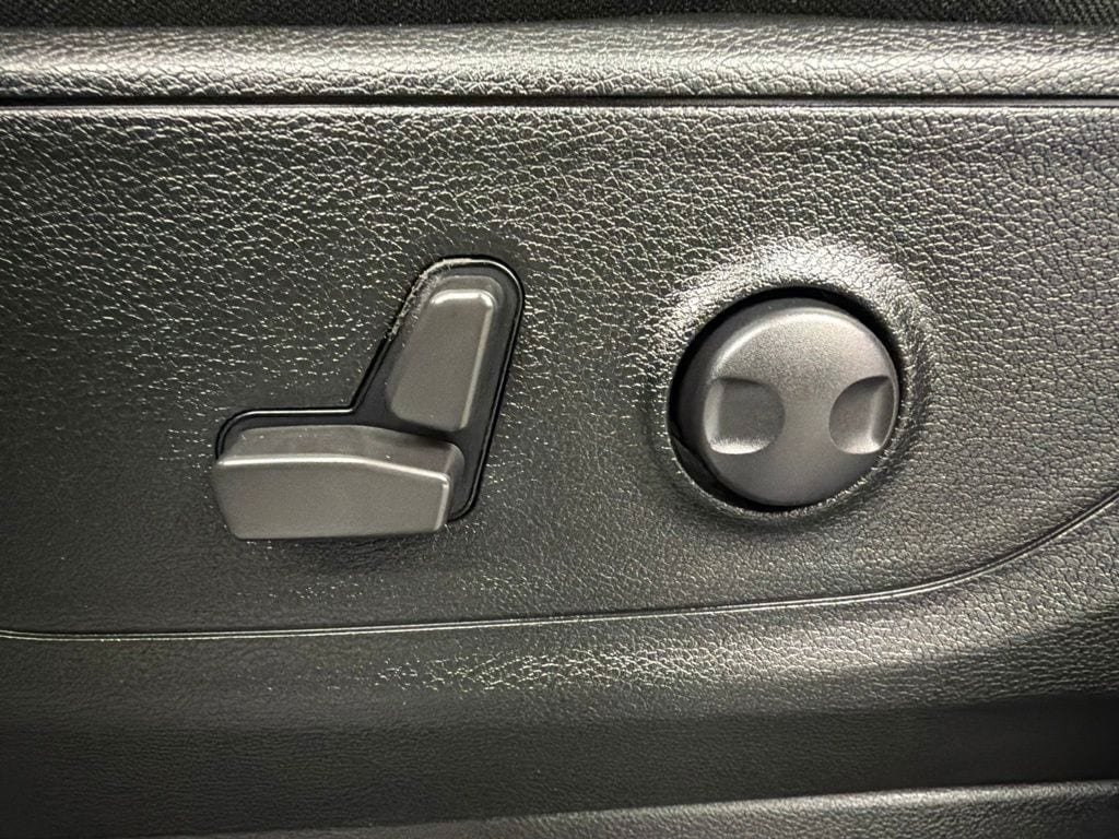 Used 2022 RAM 1500 Big Horn AWD/4WD image 23