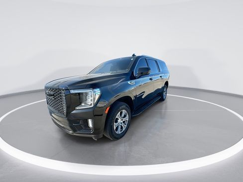 Used 2023 GMC Yukon XL SLE image 4