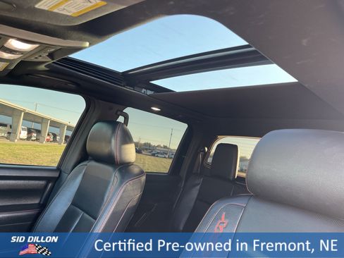 Used 2024 Nissan Titan PRO-4X w/ Pro-4x Convenience Package image 10