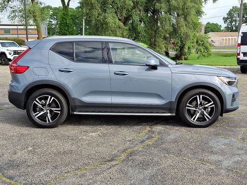 Used 2023 Volvo XC40 B5 Core AWD/4WD image 26