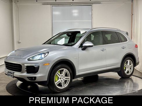 Used 2016 Porsche Cayenne S AWD/4WD image 4