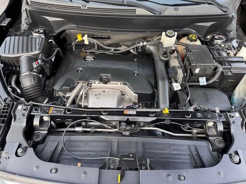 Used 2018 GMC Terrain SLT w/ Preferred Package image 9