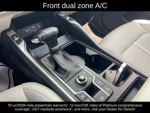 Certified 2025 Kia Sorento S w/ Panoramic Sunroof Package AWD/4WD image 18