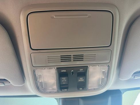 Used 2019 Honda Odyssey EX-L image 27